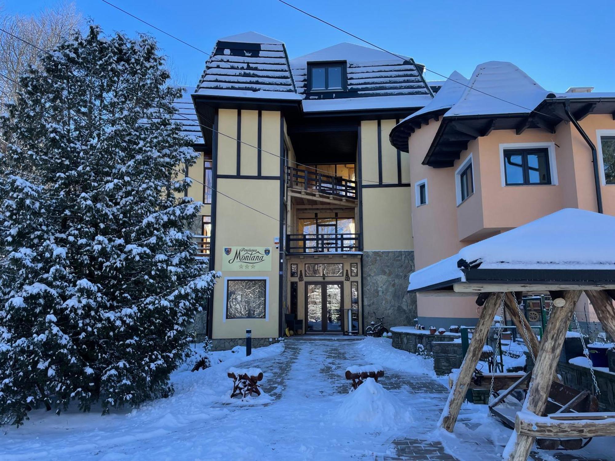 Hotel Montana Sucevita Exteriér fotografie